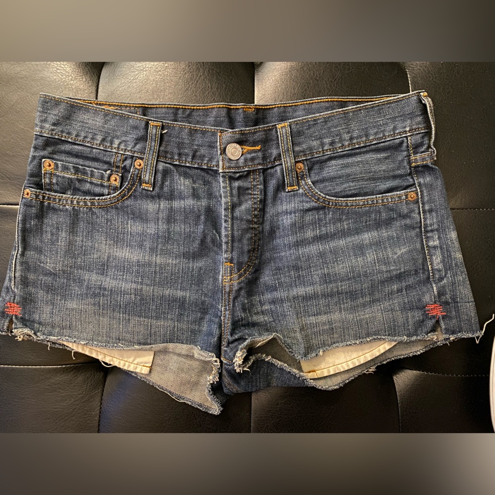 Vintage Levi’s cutoff short shorts - 27” waist